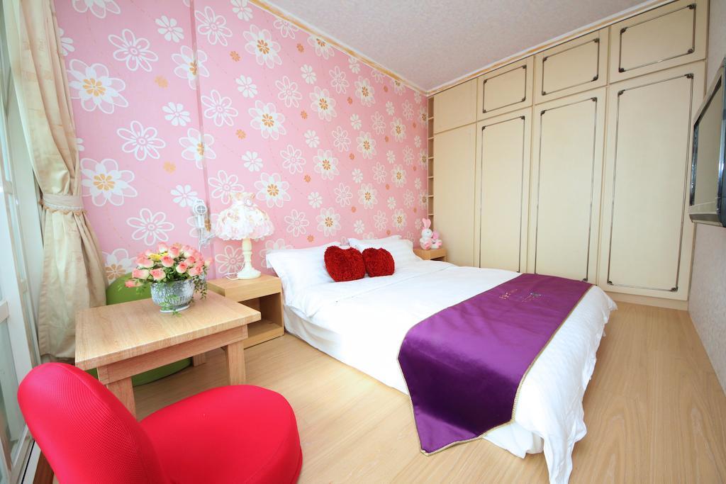 Avica Homestay Wujie Exterior photo