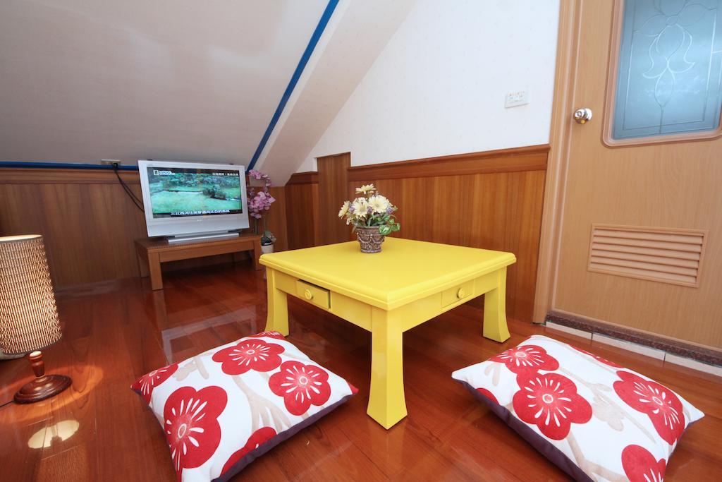 Avica Homestay Wujie Exterior photo